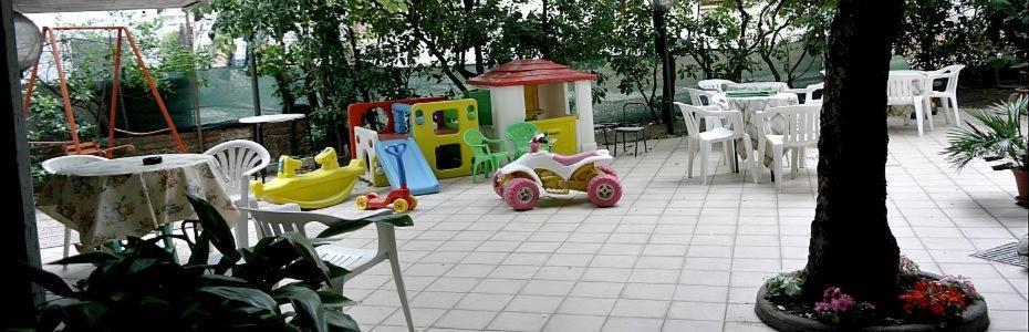 Hotel Villa Del Prato Cucina Romagnola E Possibilita Pacchetto Spiaggia Bellariva Di Rimini エクステリア 写真