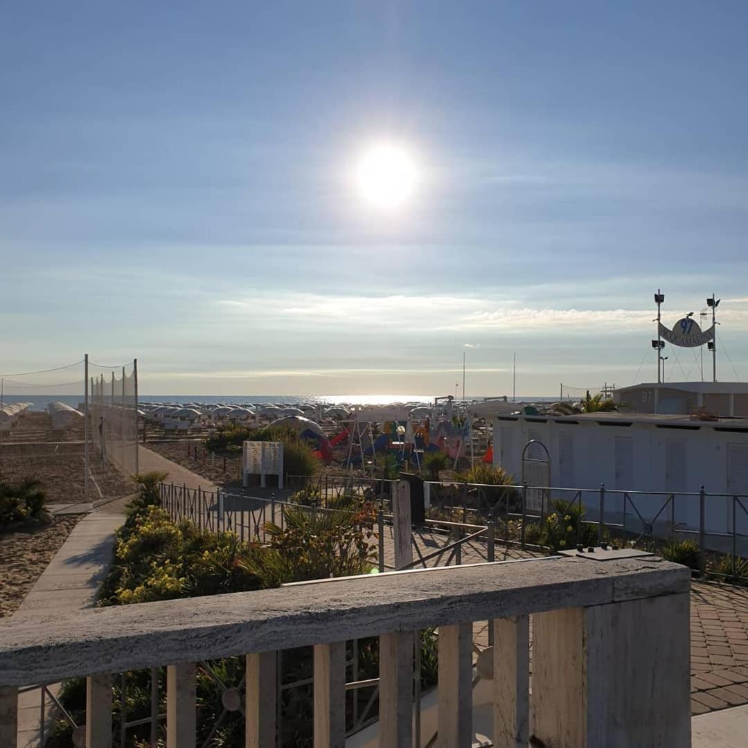 Hotel Villa Del Prato Cucina Romagnola E Possibilita Pacchetto Spiaggia Bellariva Di Rimini エクステリア 写真